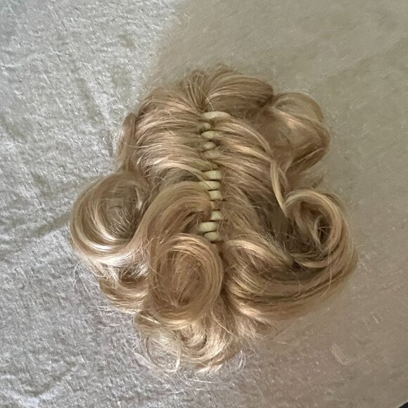 Blonde Messy Bun Hair Wig Clip Claw - Picture 2 of 6